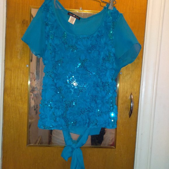 3 pc. White, blue & red sequins & flowers camisole-style tops w/bow in back - Picture 5 of 6